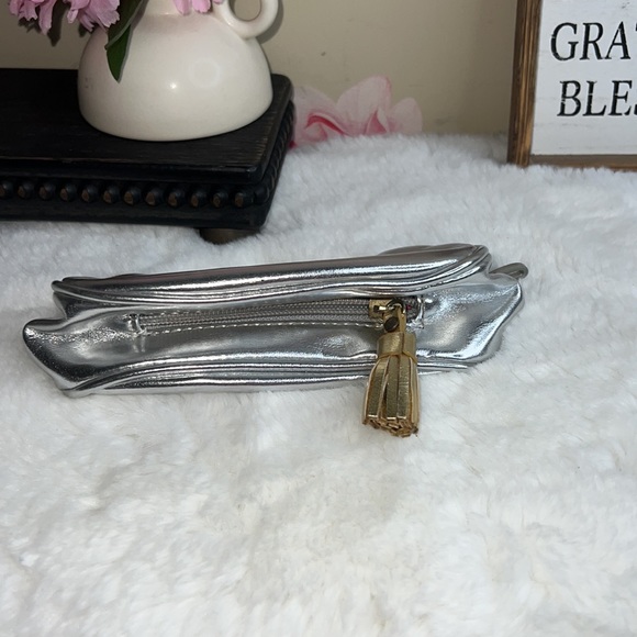 Isaac Mizrahi Mini Silver Clutch - Picture 4 of 6